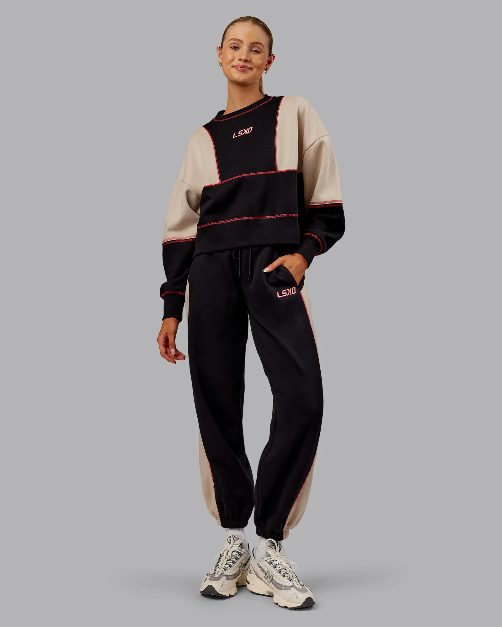 9586-stitch-up-fleece-sweat-pant-black-shale-beige-5.webp Stitch Up Fleece Sweat Pant - Black/Shale Beige
