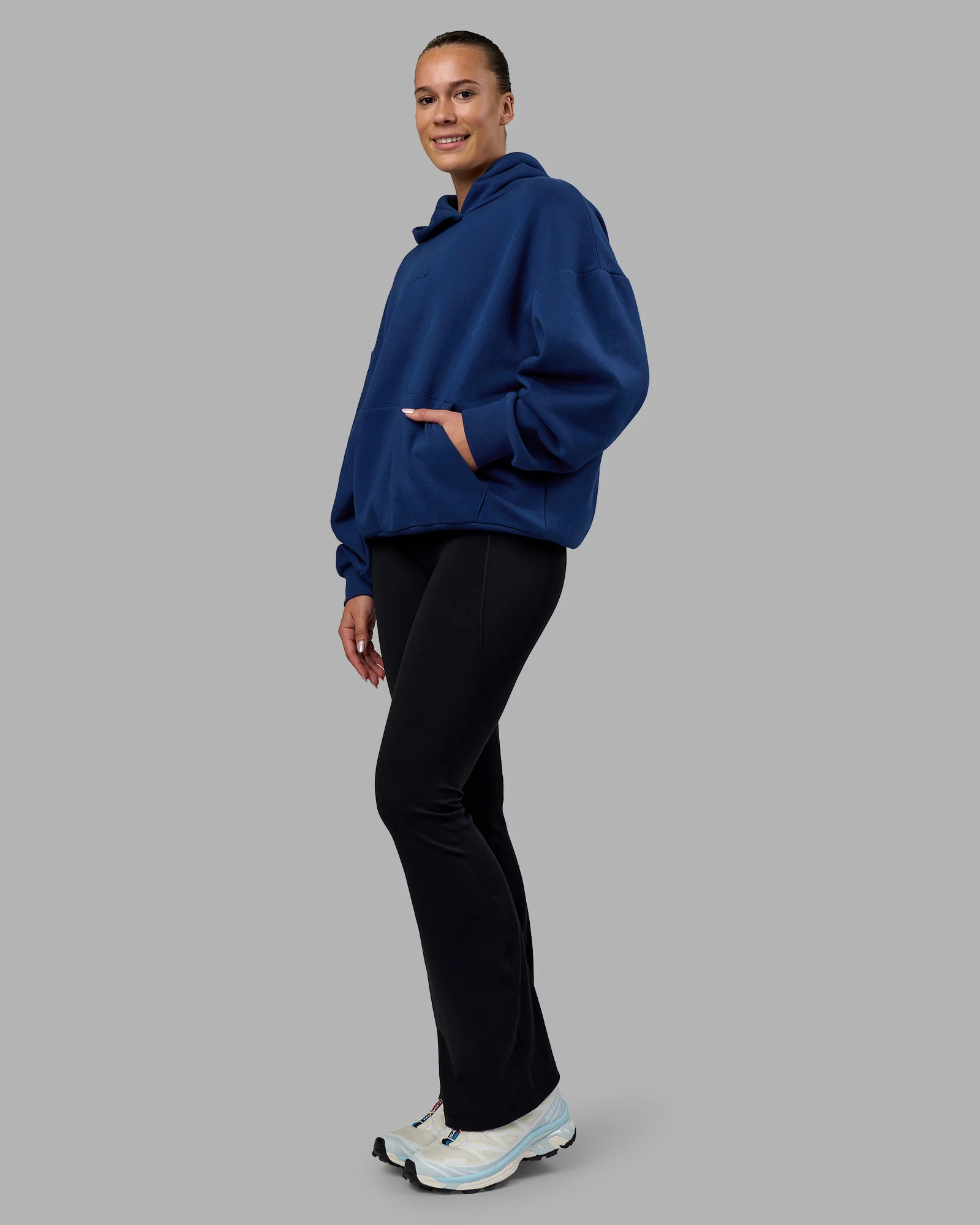 9602-mvp-oversized-hoodie-midnight-blue-11.webp MVP Oversized Hoodie - Midnight Blue