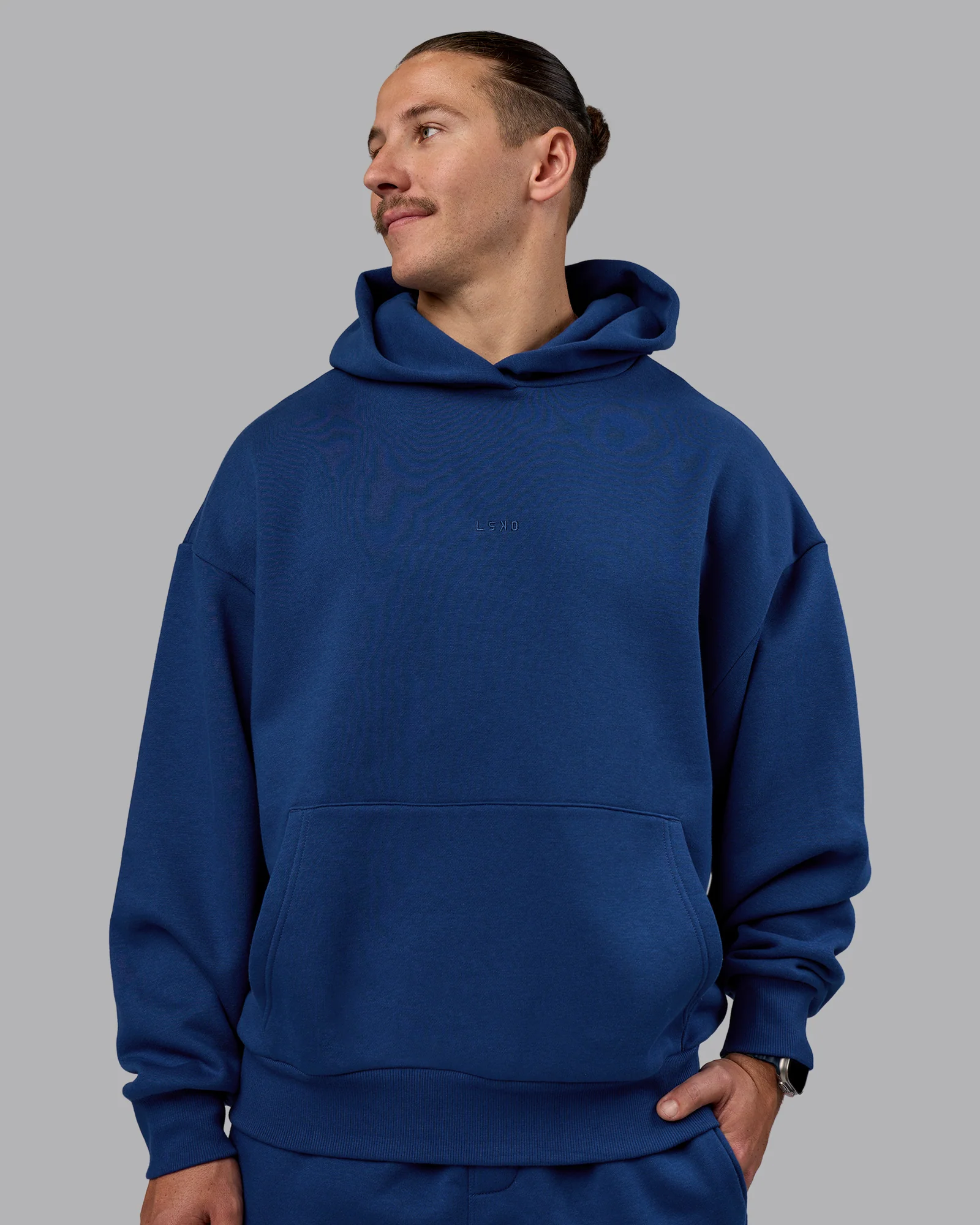 9602-mvp-oversized-hoodie-midnight-blue-2.webp MVP Oversized Hoodie - Midnight Blue