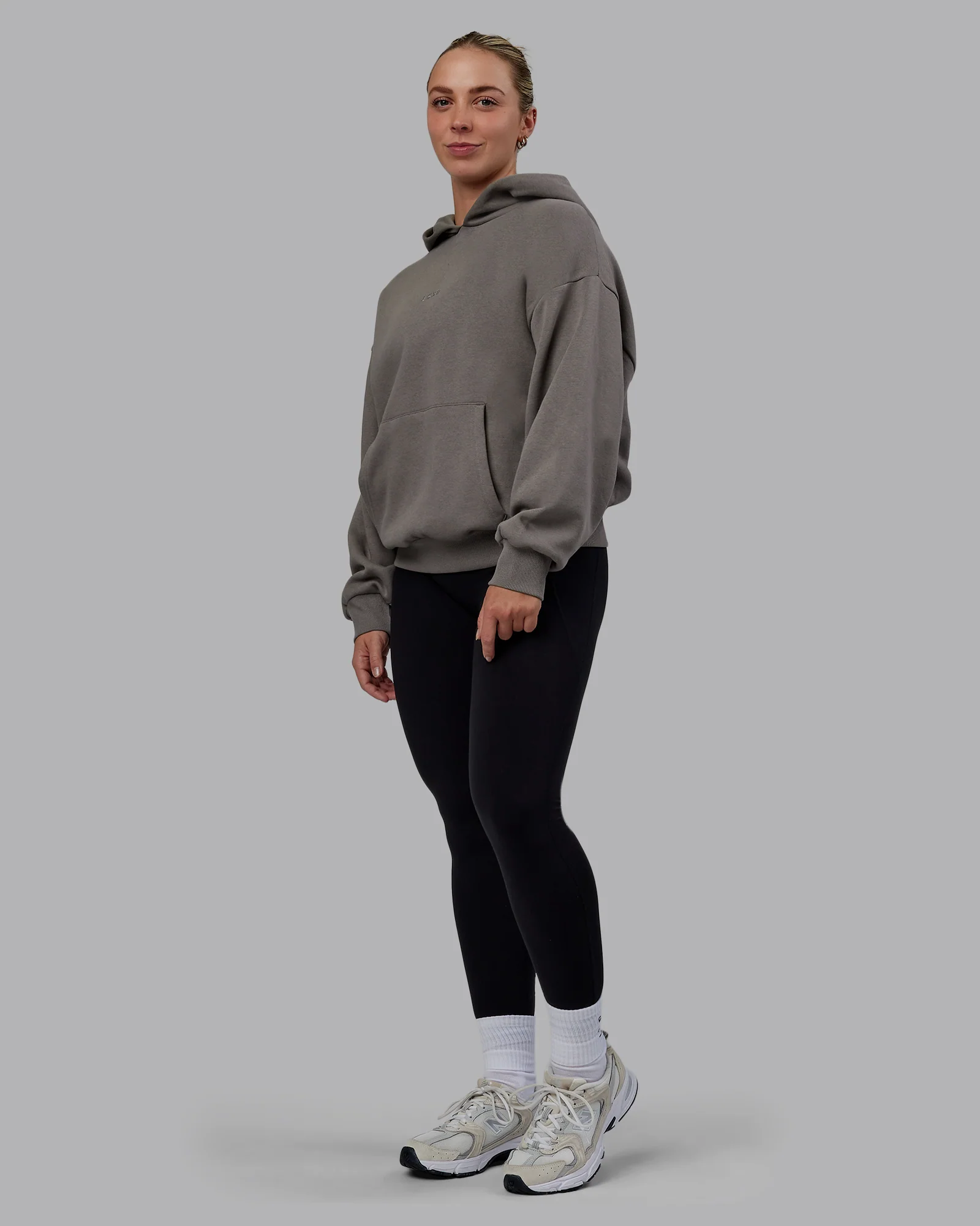 9611-mvp-oversized-hoodie-storm-front-7.webp MVP Oversized Hoodie - Storm Front