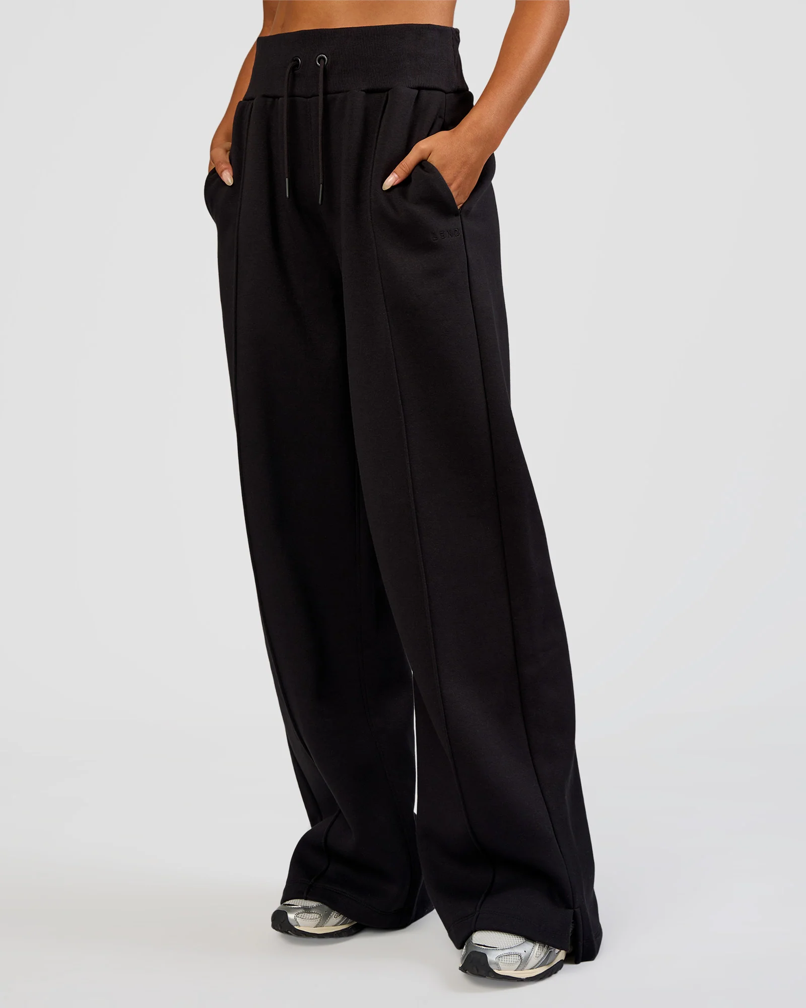 9620-mvp-wide-leg-tall-track-pant-black-5.webp MVP Wide Leg Tall Track Pant - Black