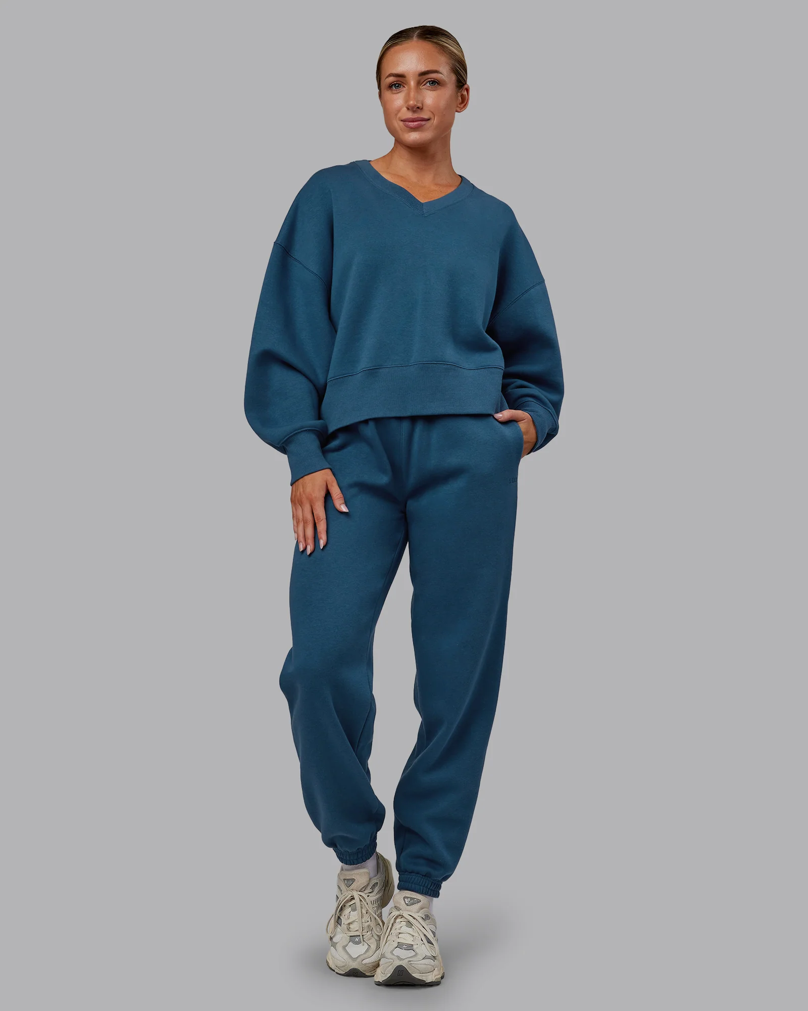 9629-mvp-v-neck-oversized-sweater-indigo-3.webp MVP V Neck Oversized Sweater - Indigo