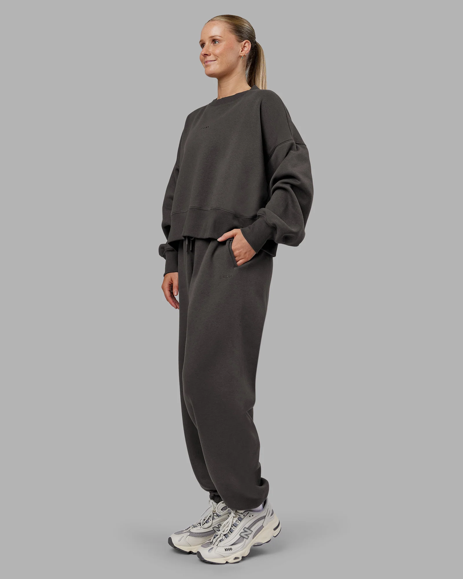 9638-mvp-oversized-slouchy-fit-track-pant-dark-storm-7.webp MVP Oversized Slouchy Fit Track Pant - Dark Storm
