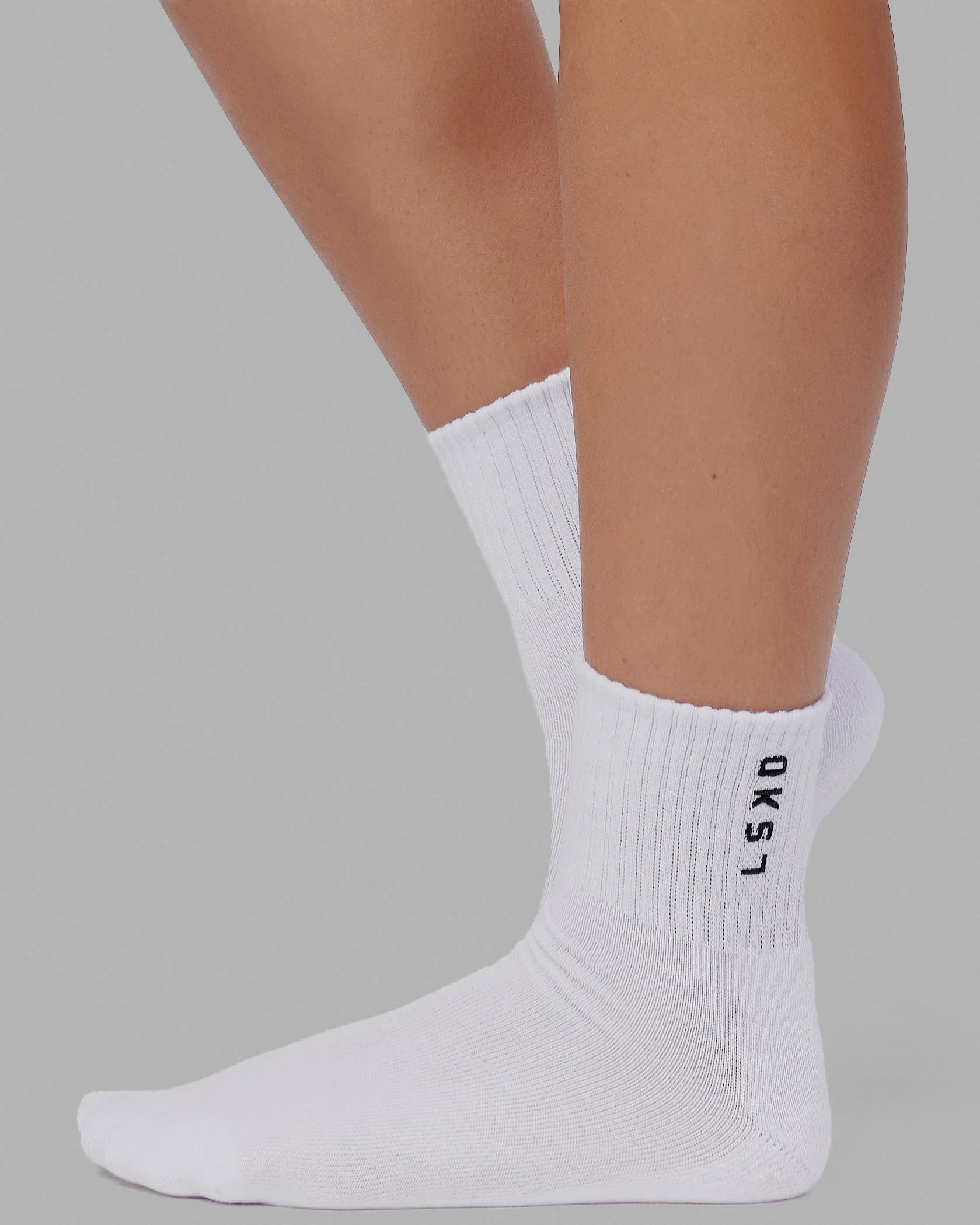 9746-signal-quarter-socks-3-pack-white-black-3.webp Signal Quarter Socks 3 Pack - White-Black