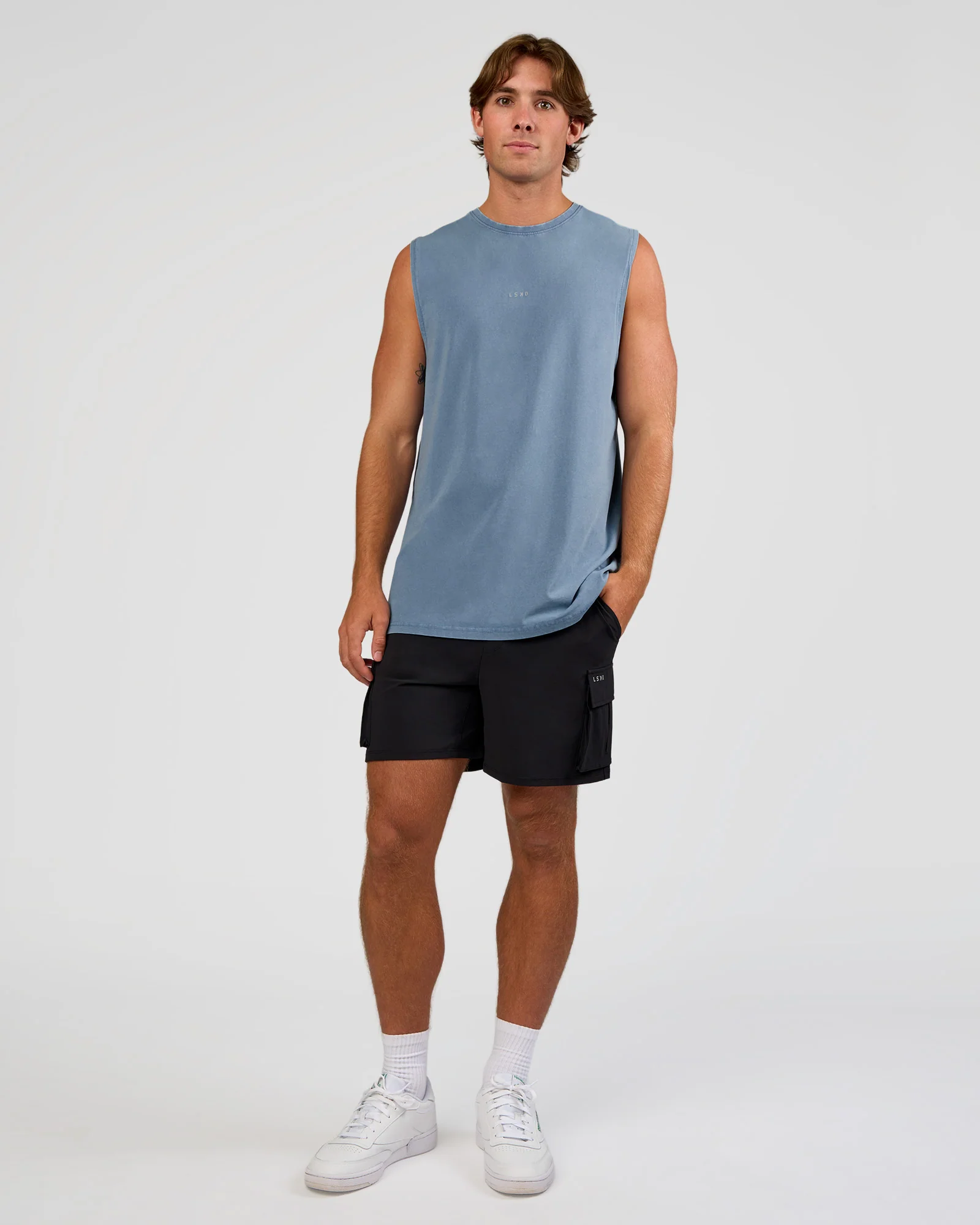 9823-base-flxcotton-tank-regular-fit-2cm-elemental-blue-washed-2.webp Base FLXCotton Tank Regular Fit +2cm - Elemental Blue Washed