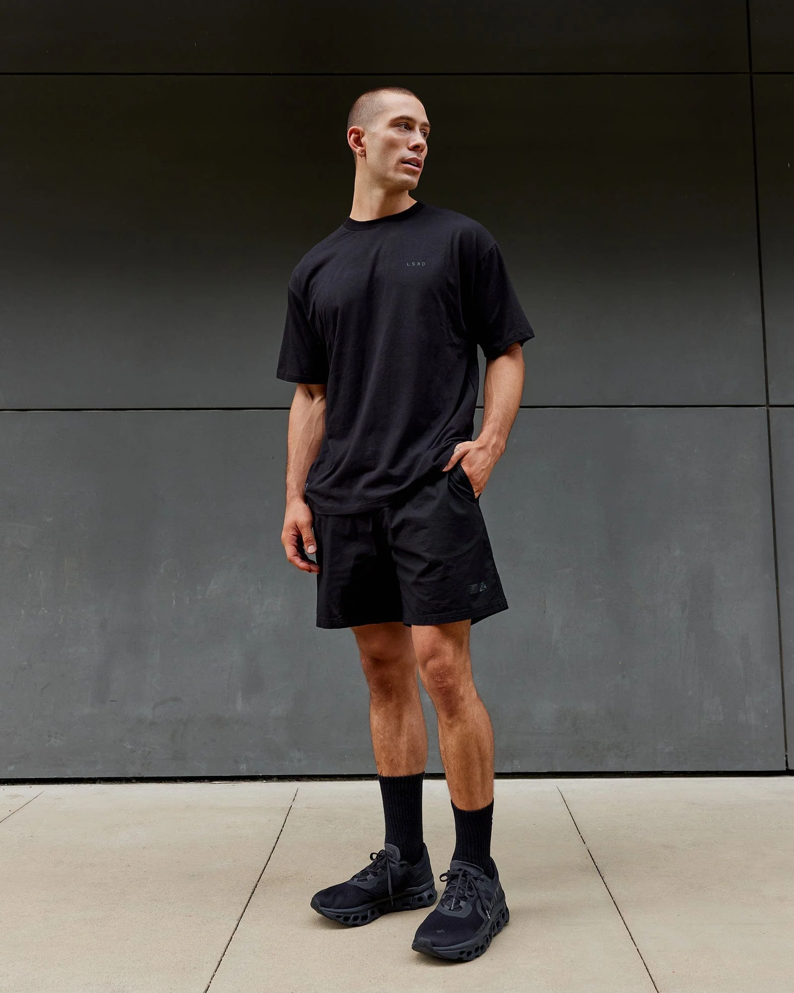 9879-daily-7-short-black-black-2.webp Daily 7" Short - Black-Black